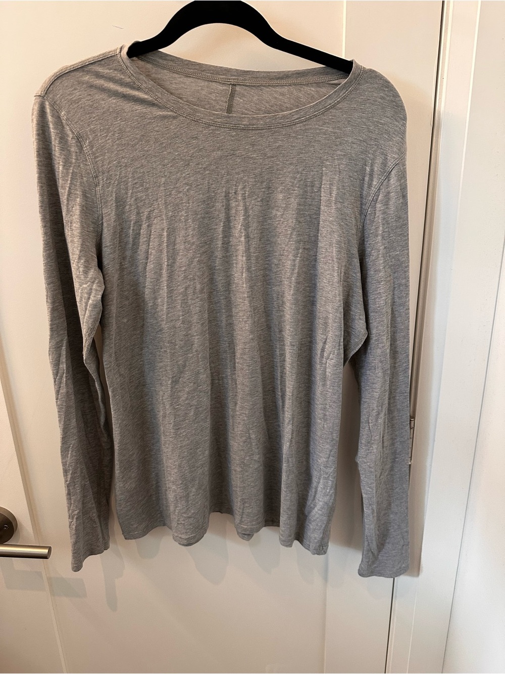 Lululemon long sleeve grey top size 6 - 8